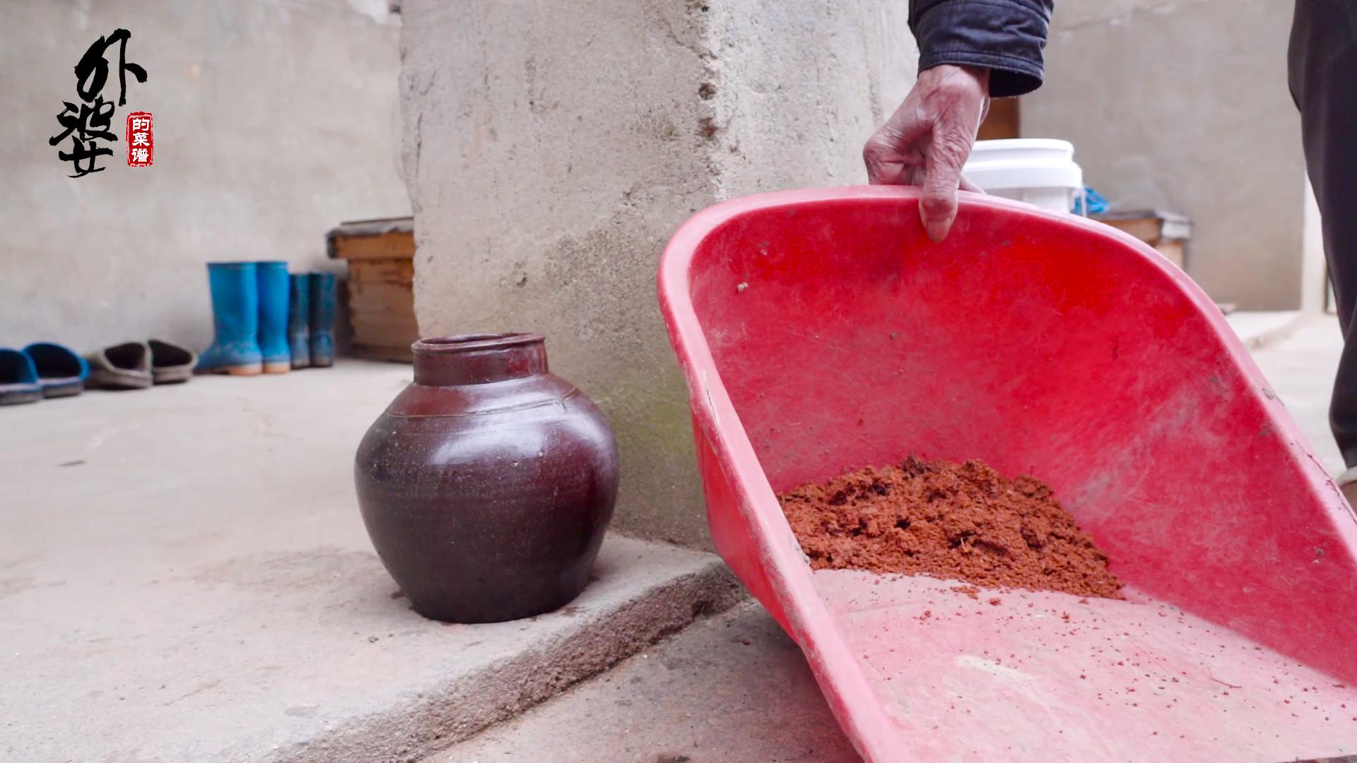 怎么腌制流油的咸鸭蛋窍门,不流油的咸鸭蛋腌制方法