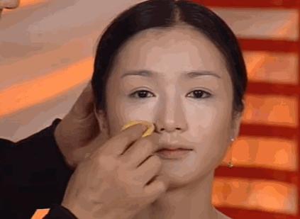 毛戈平将40岁刘晓庆变14岁!为中国人研制粉底,李佳琦直播卖空?