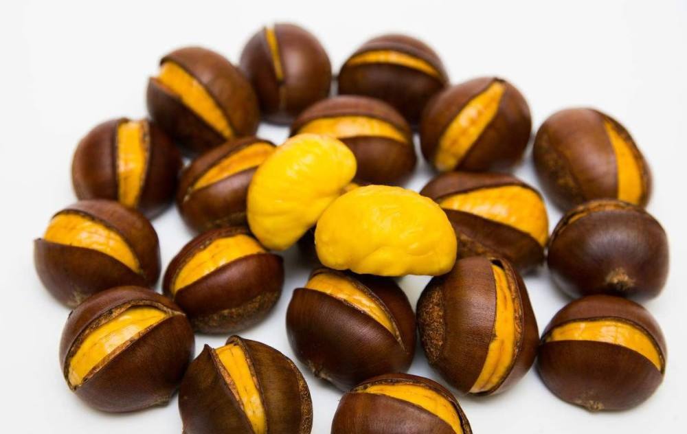 一招教您瞬间剥板栗简单快速,最新剥栗子的方法