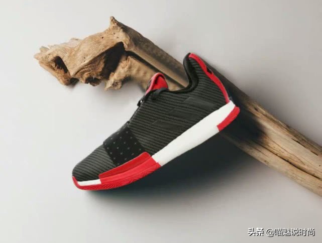 詹16白狮浮雕,詹16白狮