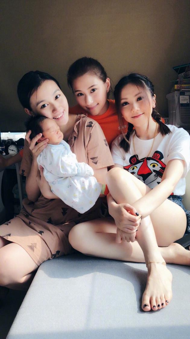 何超莲与弟弟做猜字游戏测龙凤胎心灵感应，结局让人忍俊不禁