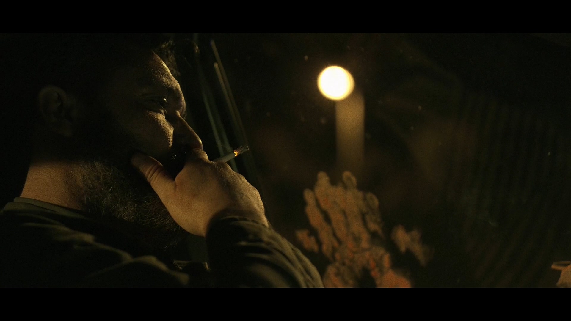 邻居天天半夜装修,邻居大半夜装修吓到了孩子