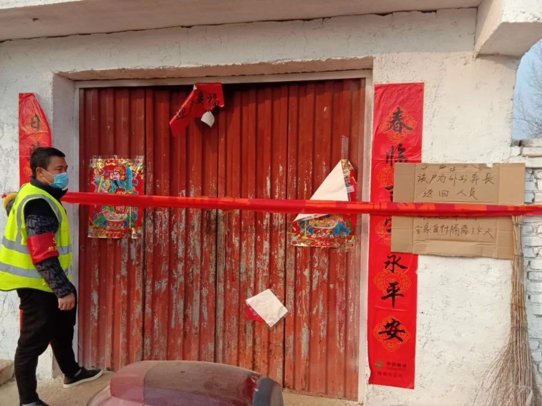 关键时刻军人冲锋陷阵,关键时刻军人最棒