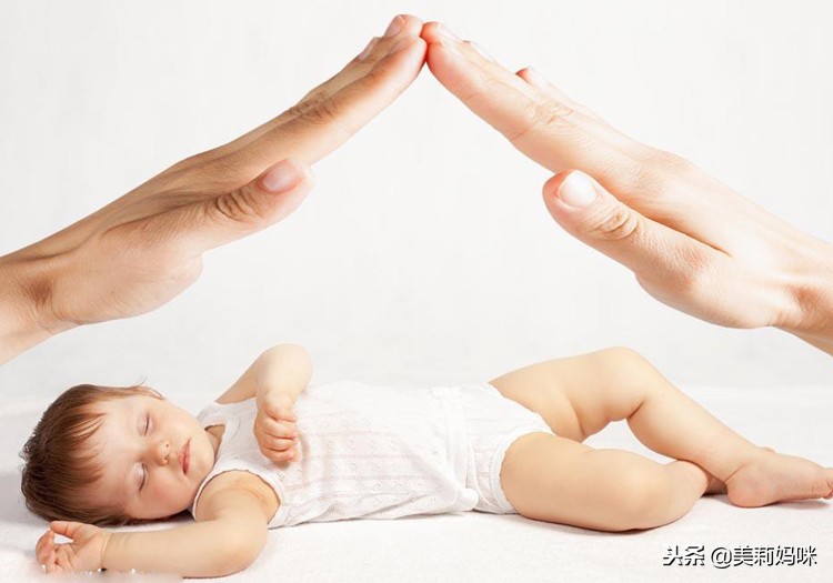 新手爸妈需知道：新生儿手脚冰凉不是因为冷，那是啥情况？