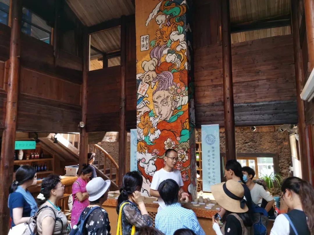 景德镇传统体验陶艺的地方,瓷都陶艺街集市