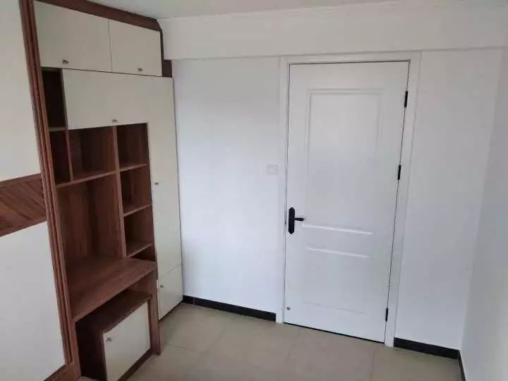 工资5000但月入一万,月薪5000花了1500租房