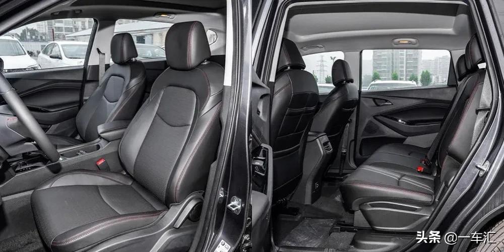 沃兰多530t七座轻混纵享版,沃兰多7座轻混纵享版