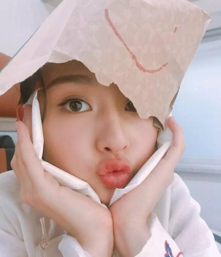 眼睛下面的泪沟怎么去,眼睛下的泪沟怎么去除