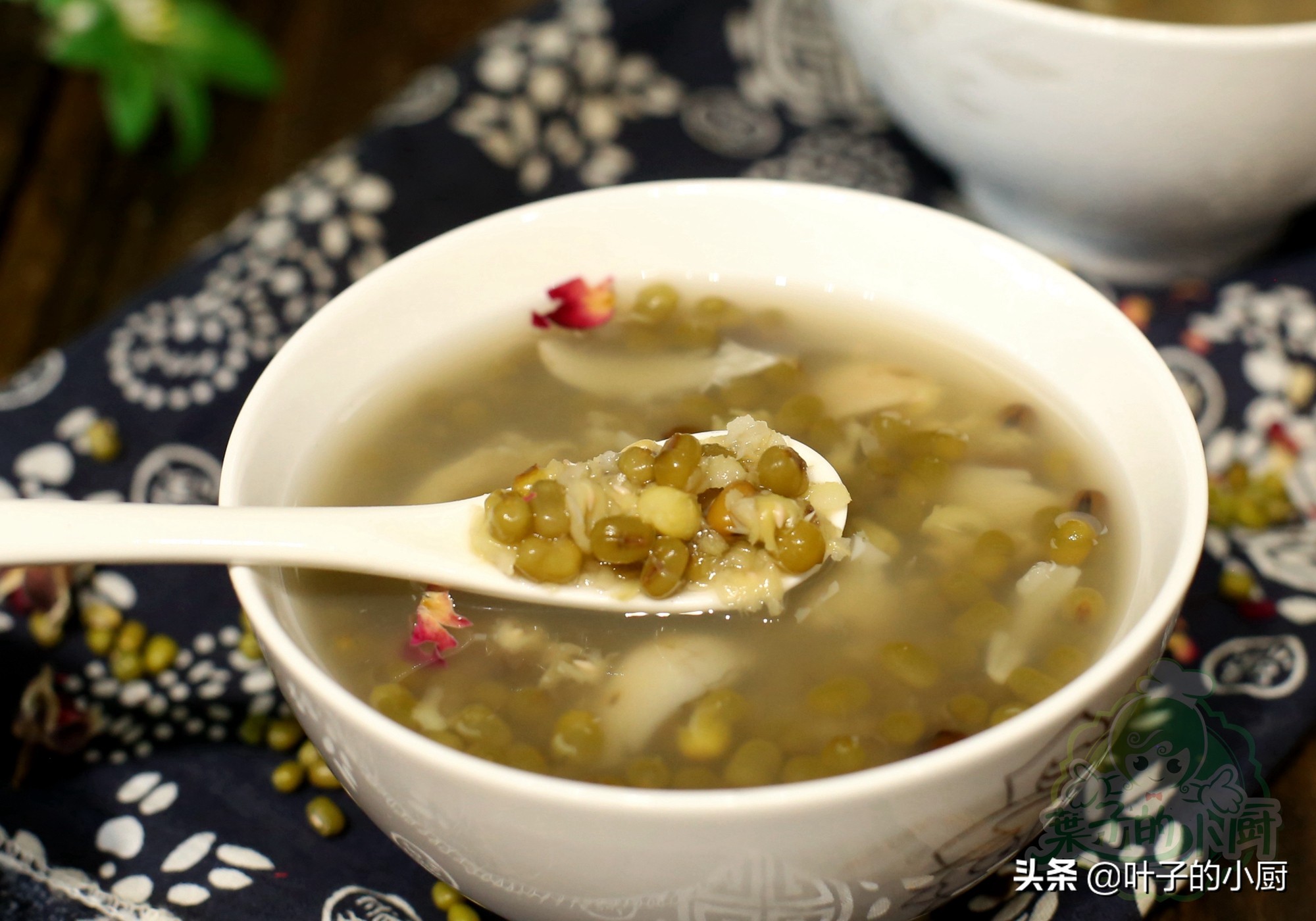 绿豆汤怎么煮软烂不开花,绿豆汤不变色的正确煮法