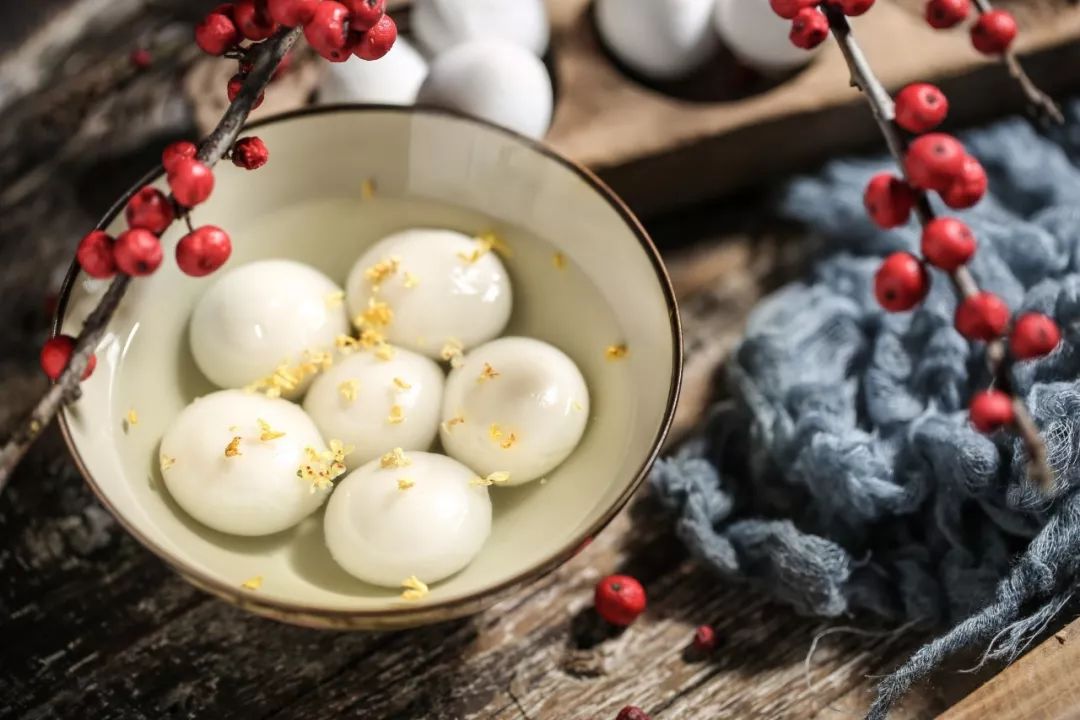 关于美食有意境的诗词,很经典的美食诗句