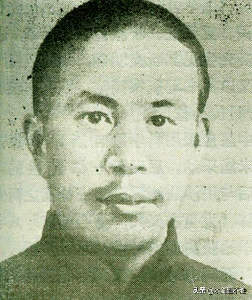 他是新中国第一代国医泰斗，五毒圣手，收徒学费仅为两担米