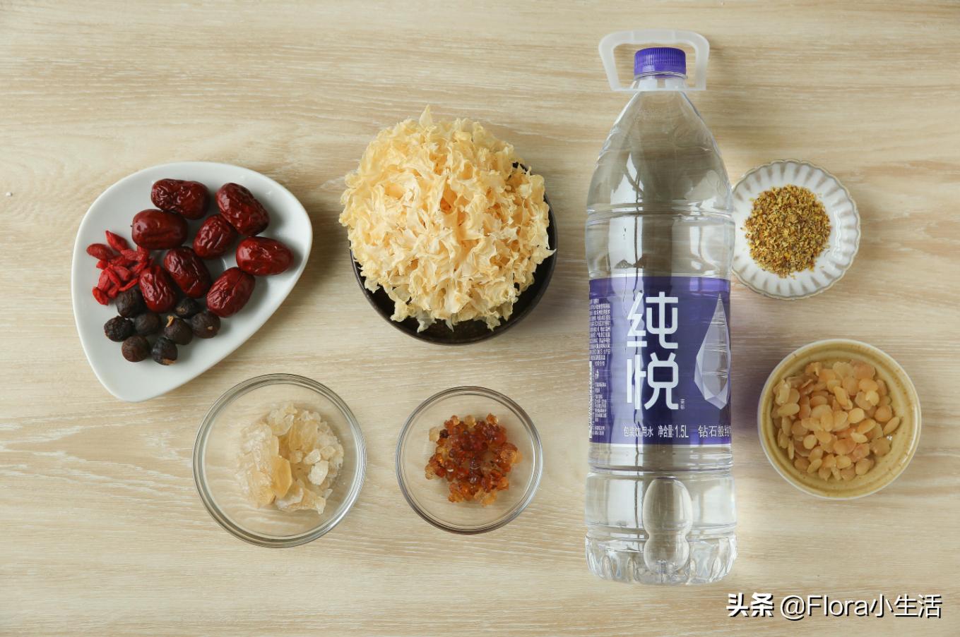 桃胶皂角米百合木瓜糖水,桃胶皂角米煲糖水