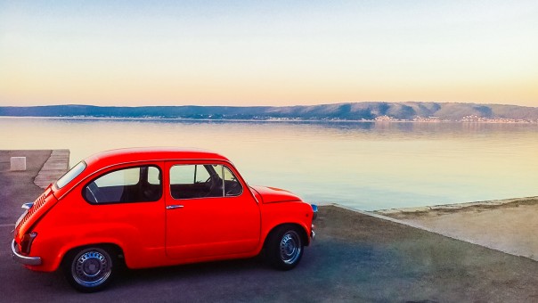 谁不是上一秒“妈的”,下一秒“好的”