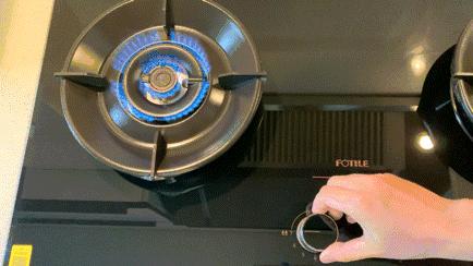 嵌入式燃气灶怎么防油污,嵌入式燃气灶如何选择炉头