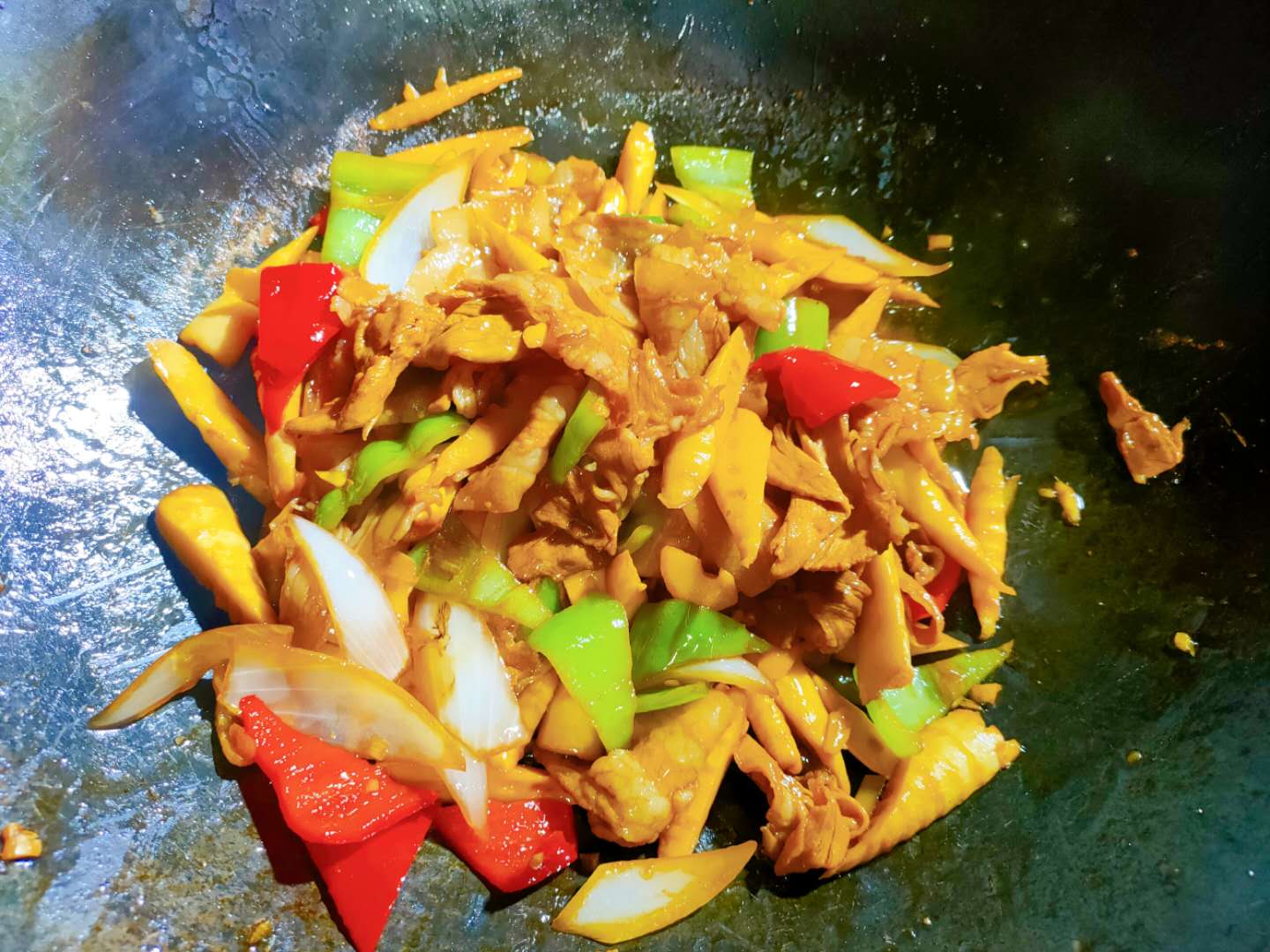 箭笋怎么做好吃?刚哥教你,简单易学、浓郁鲜香、好吃又下饭