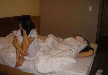 女子用剪刀致男友重伤,女子趁丈夫熟睡用刀捅死电视剧