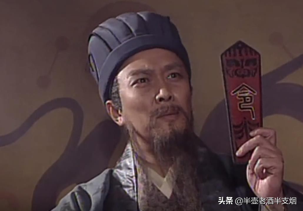 生肖属鸡，一真龙一卧龙，刘协与诸葛亮生死同年的背后有何隐情？