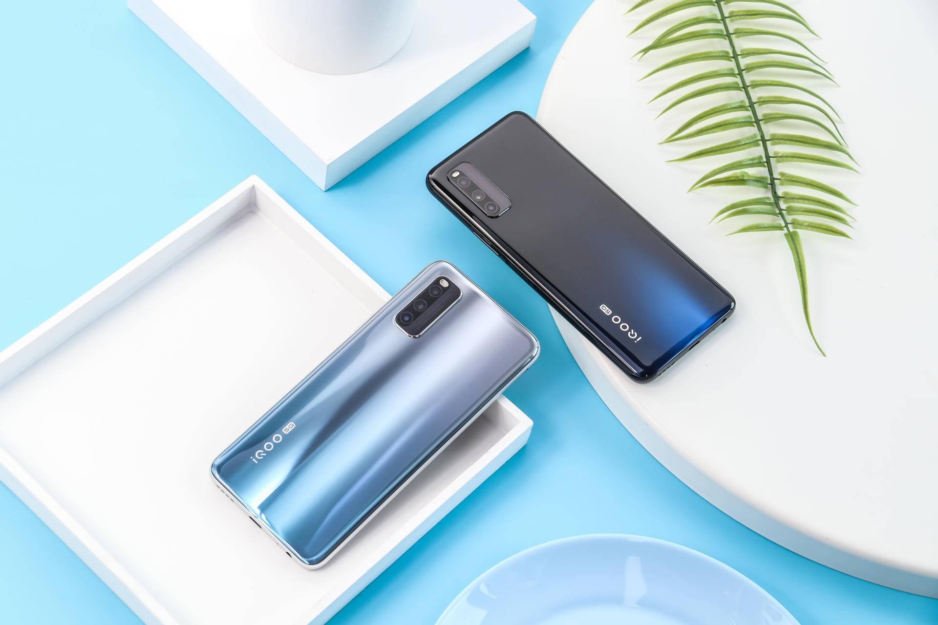 iqooz1媲美四五千旗舰,iqooz1还搭载了144hz竞速屏