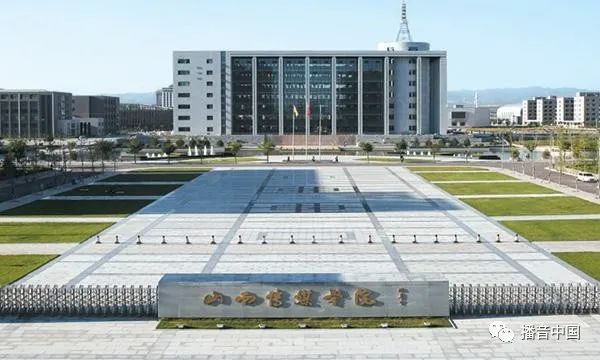 中国传媒大学播音专业排名,哪些传媒大学有播音专业