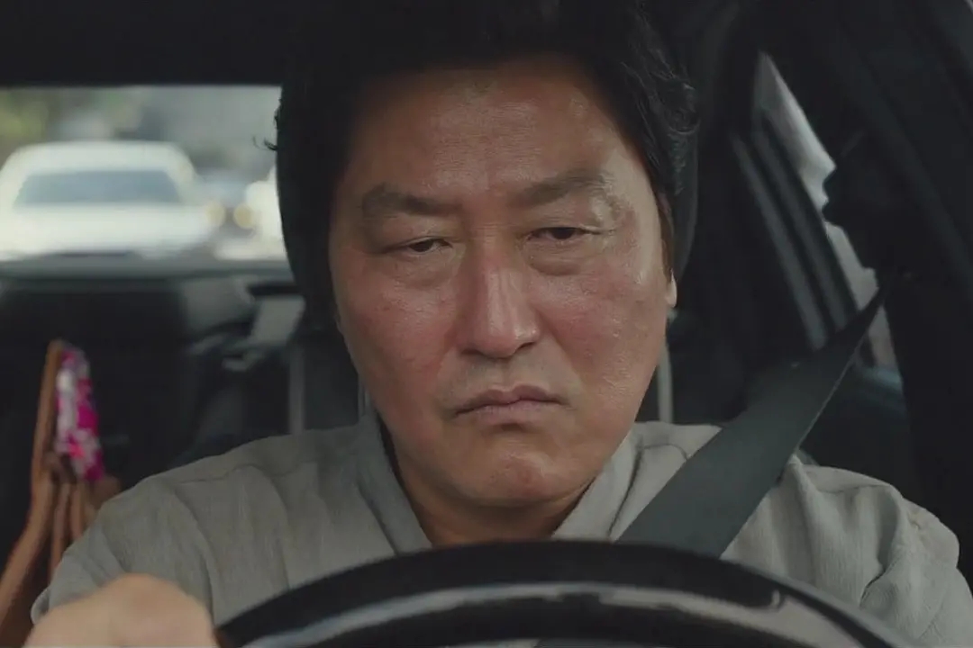 二刷韩国巨作电影《寄生虫》,才懂寄生虫其实代表更加隐秘的真相