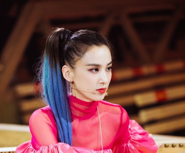 黄圣依带伤录制综艺节目,黄圣依受伤视频曝光