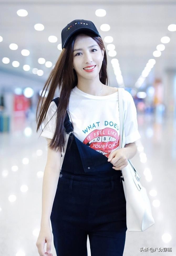 浣熶附濞呰儗甯﹁¥绌挎惌,鑳屽甫瑁ょ┛鎼濡堣