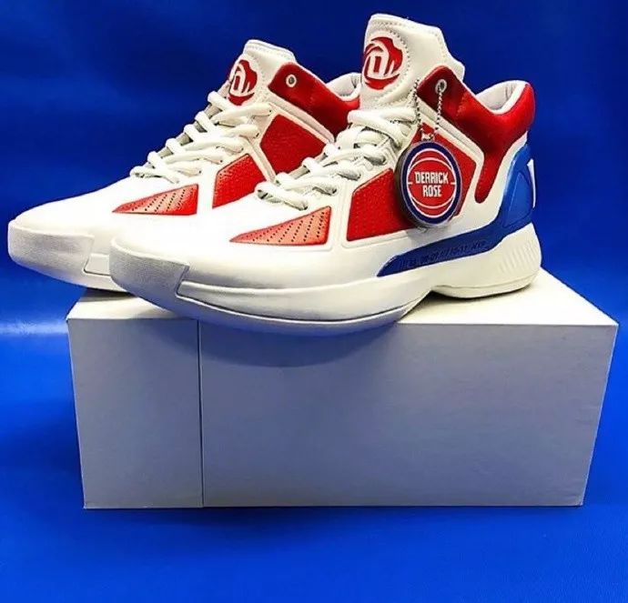 林书豪黄蜂配色战靴,林书豪12年球鞋