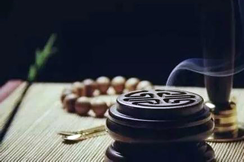 纳粹的卍字跟佛教的卍有什么区别,佛教标志卍和纳粹标志读音