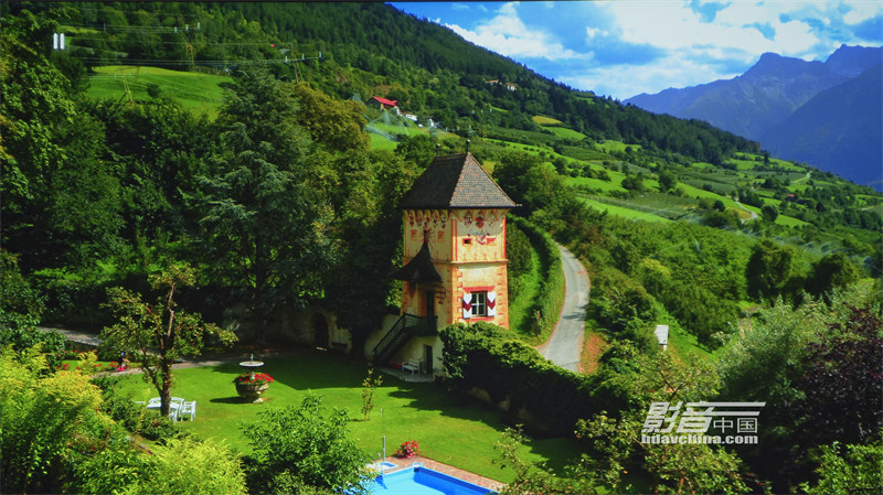 ViewSonic（优派）TX5000K：客厅百寸大屏市场的有力竞争者，拥有抢眼色彩的LED超短焦投影新贵