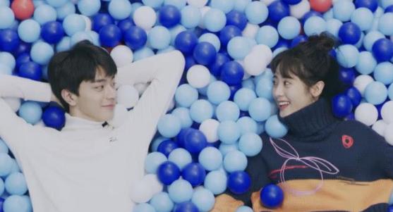 一杯荷叶茶，一首情歌的时间