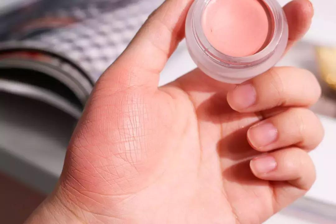 平价彩妆推荐学生党,买什么化妆品不踩雷的好用