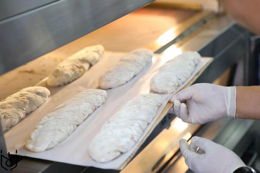 史上最全的六种面包制作方法,介绍面包以及制作方法的书籍