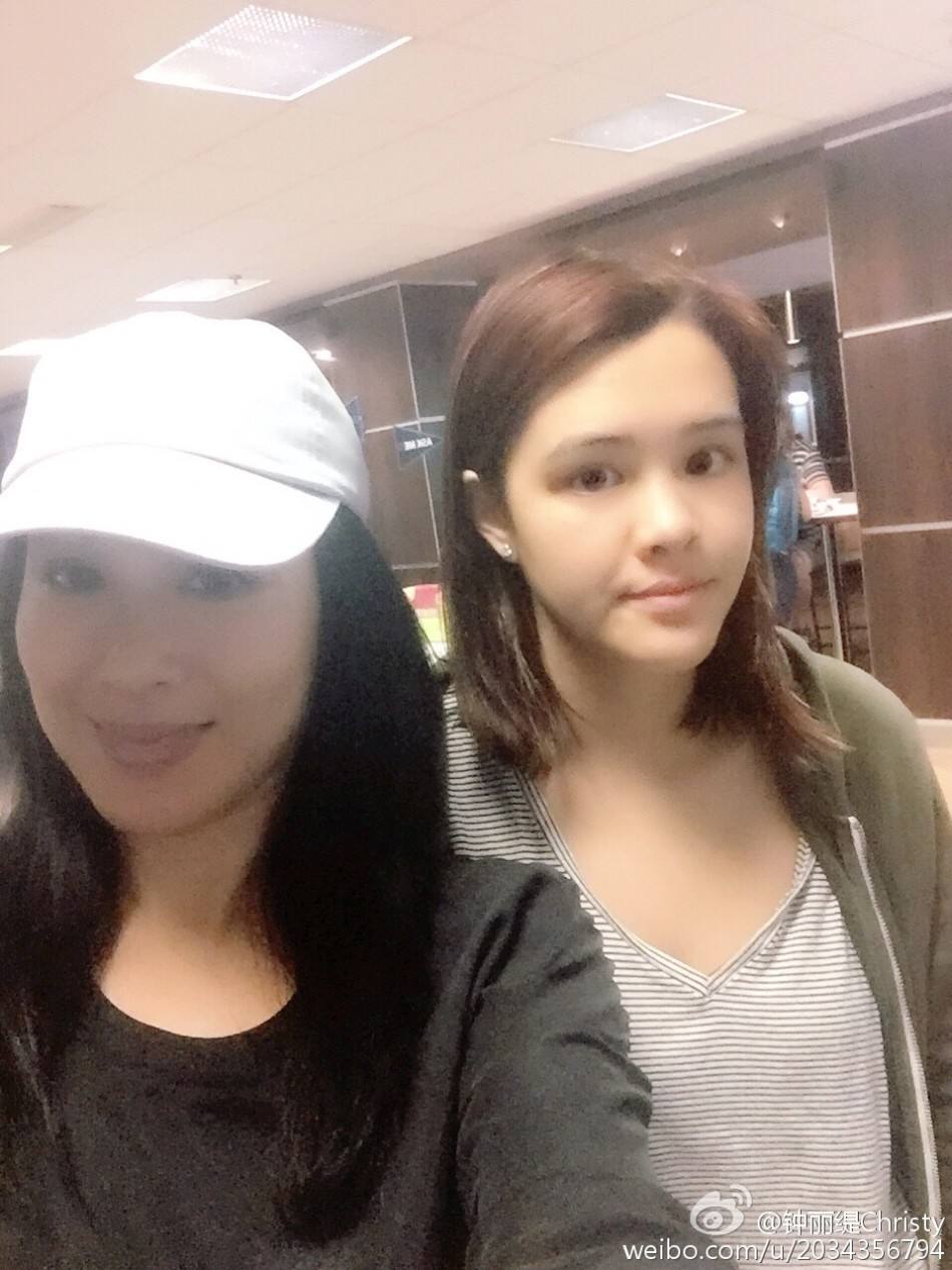 钟丽缇大女儿晒美照身材不输妈妈,钟丽缇女儿惊艳全部照片