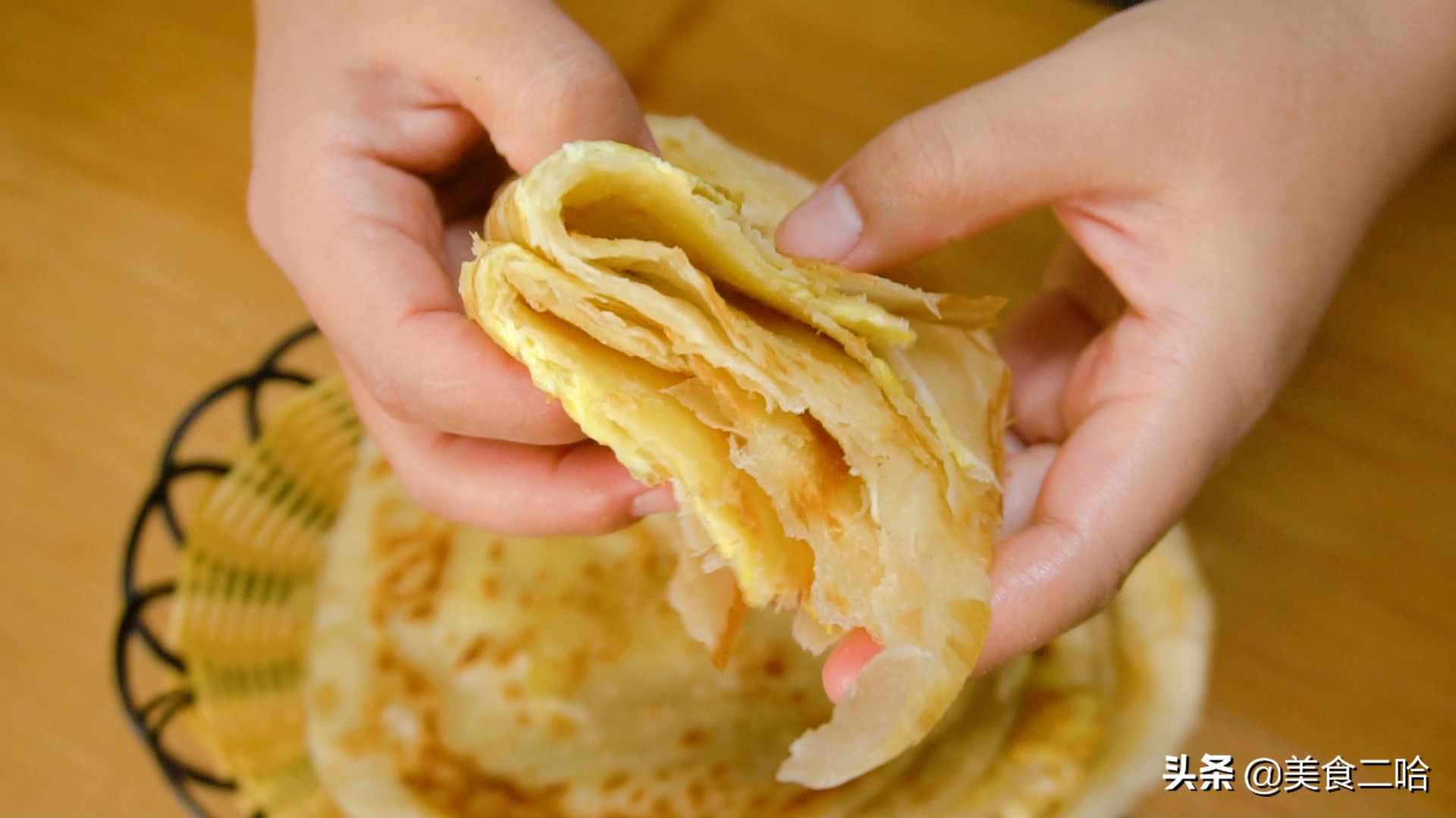 鸡蛋灌饼鼓大泡,鸡蛋灌饼做法全过程小视频