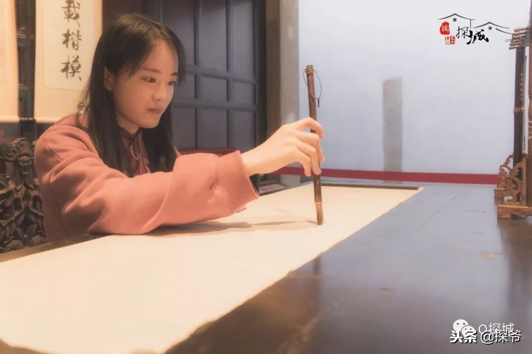 重庆小故宫红墙,重庆魔鬼山城一日游