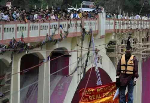 为什么印度是神奇的国度,为啥印度是个神奇国度啊