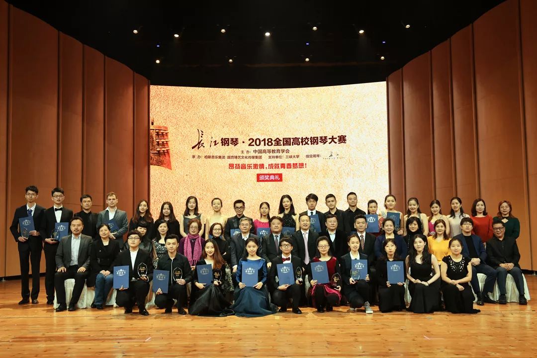 长江钢琴tch系列和冠军系列比较,长江钢琴是国产品牌的佼佼者