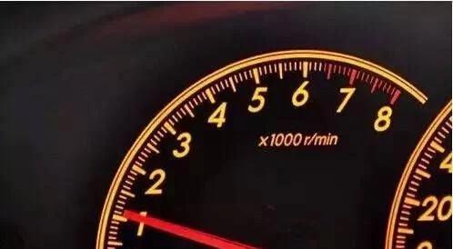 新手司机如何一步一步加速自动挡,自动挡加速的技巧是什么