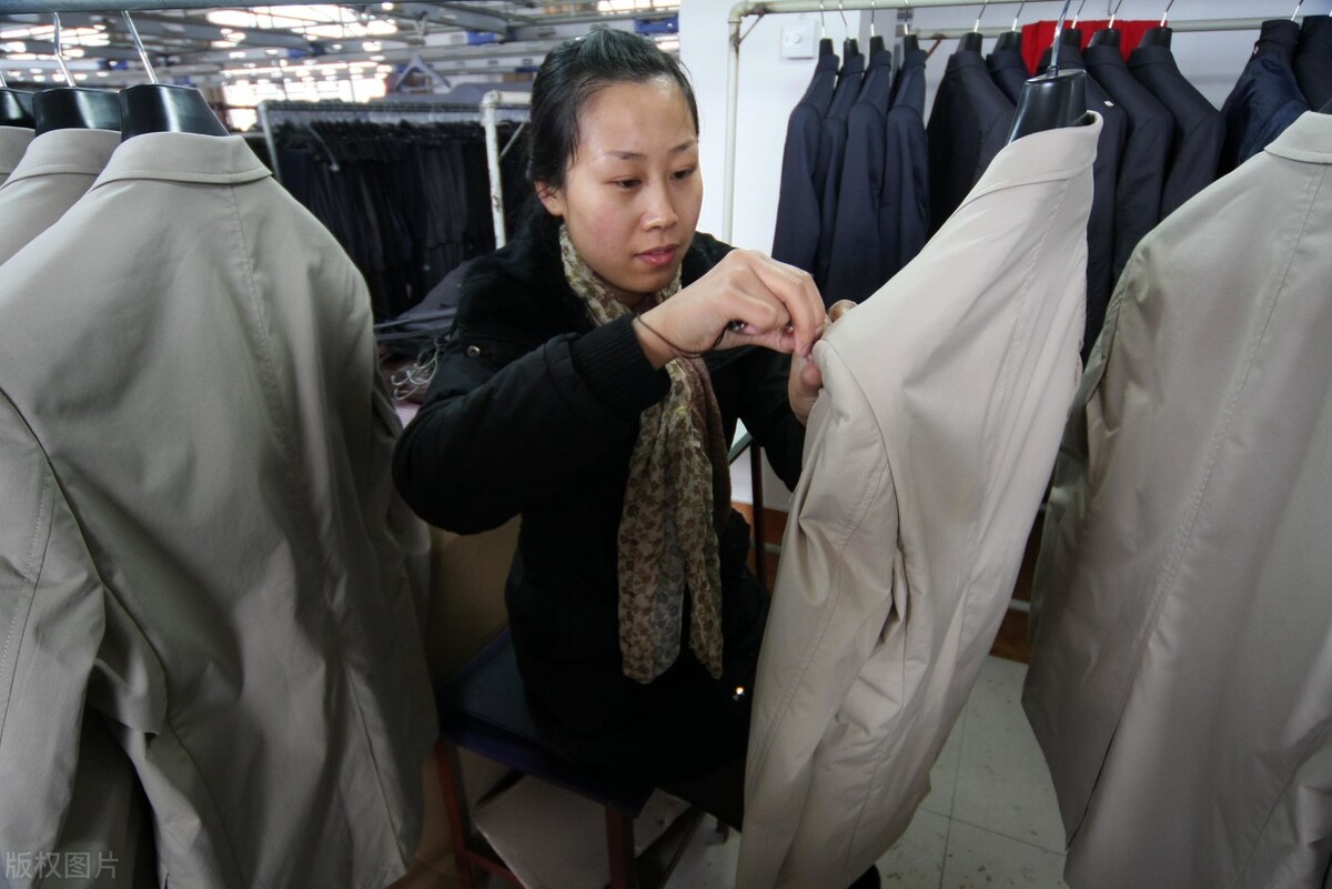 服装创业货源哪里找,开店创业做服装生意在哪里进货