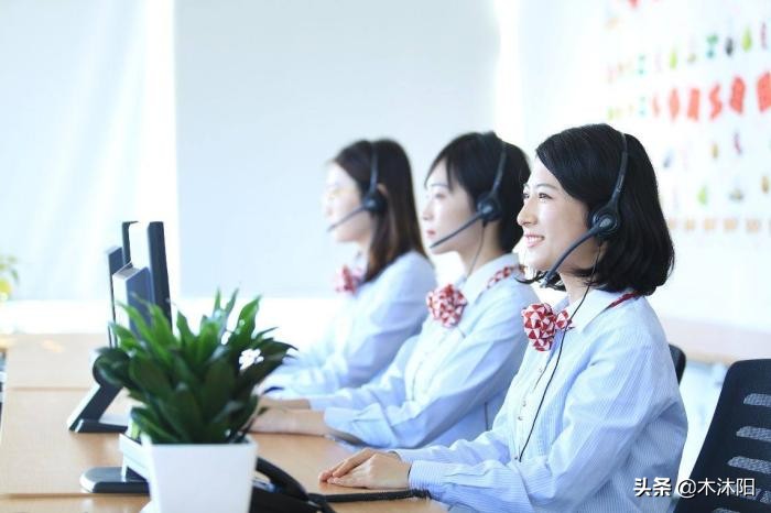 车被堵住出不去怎么办,汽车被别的车堵住出不来怎么办