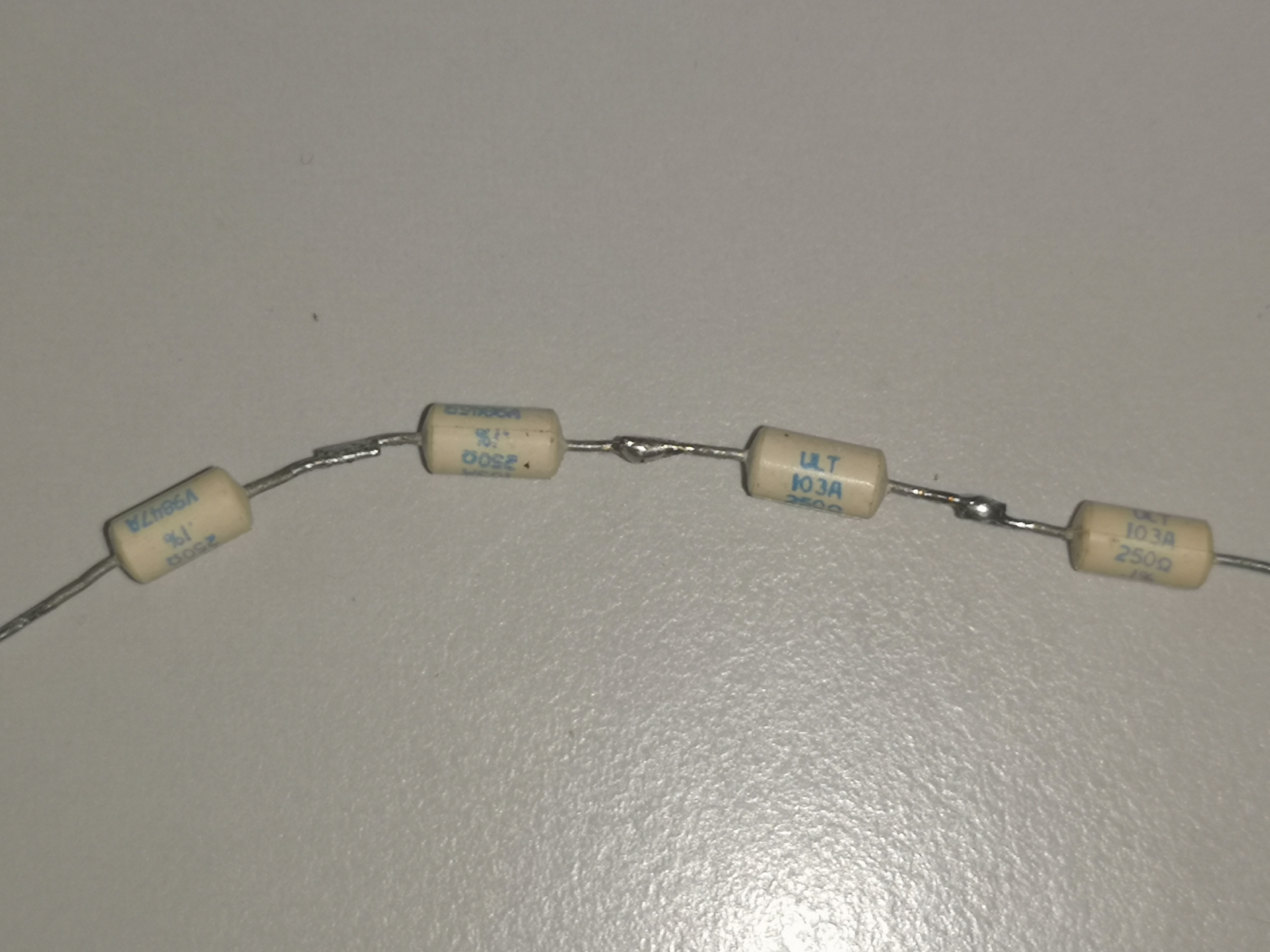 华仪ms8218万用表拆解,国产万用表哪个精度高