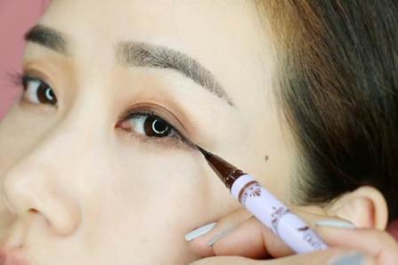 妆容不脱妆的诀窍是什么,妆容不显脏技巧