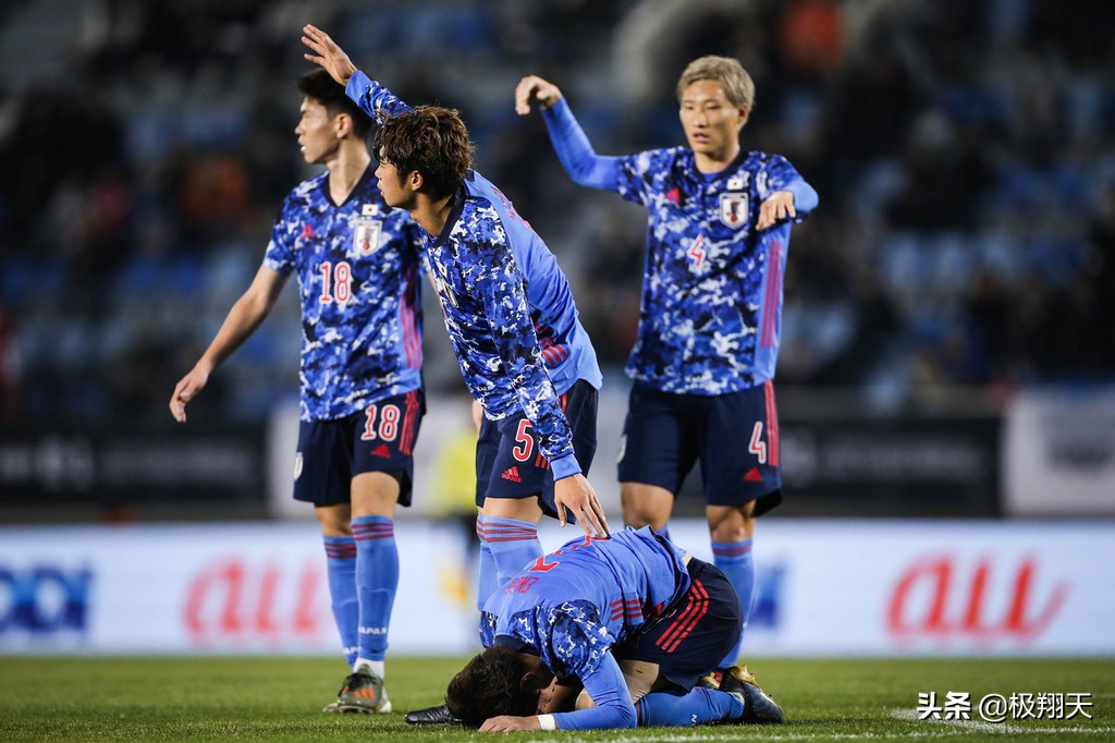 中国vs日本足球姜至鹏,中国日本足球三比三