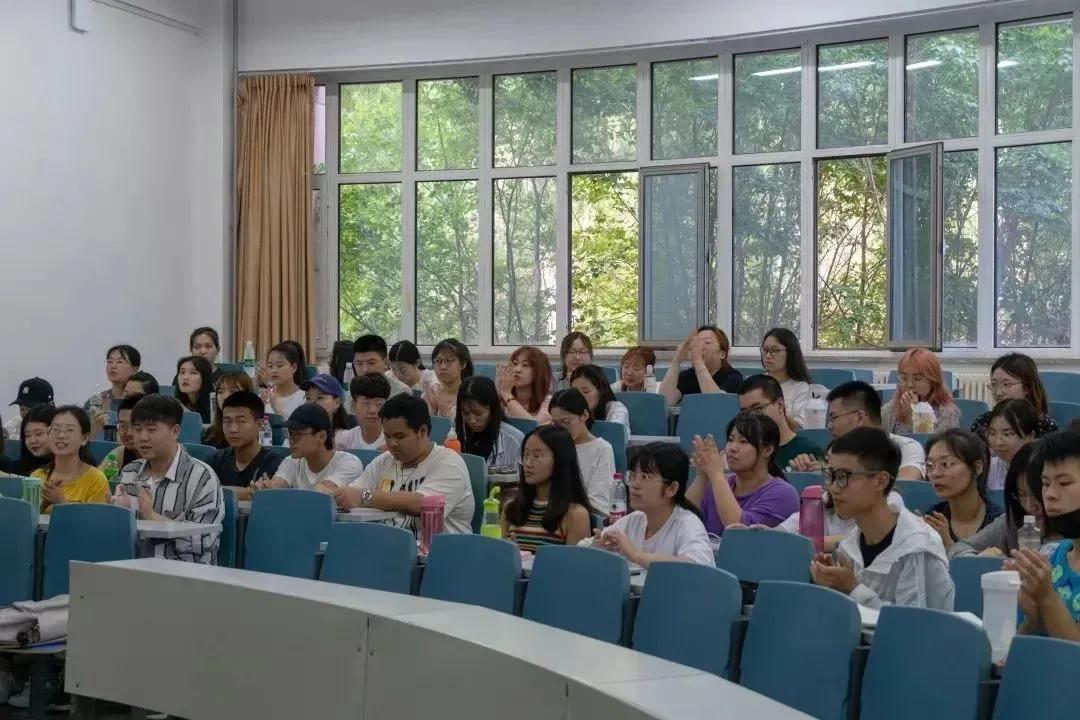 学院风采介绍,国际关系学院简介