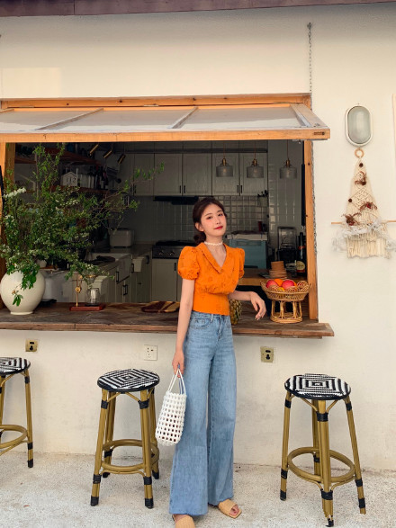 lisa踢腿跳舞视频白长靴,lisa穿搭日常风格秋冬