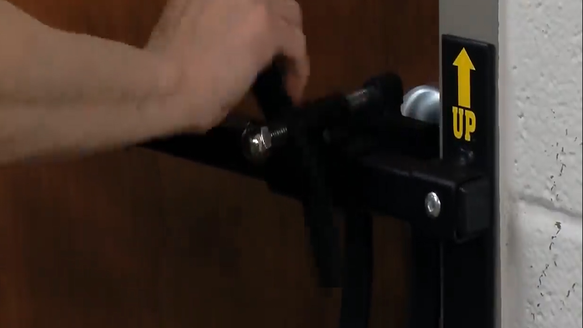 国外智能门锁,牛人发明门锁视频