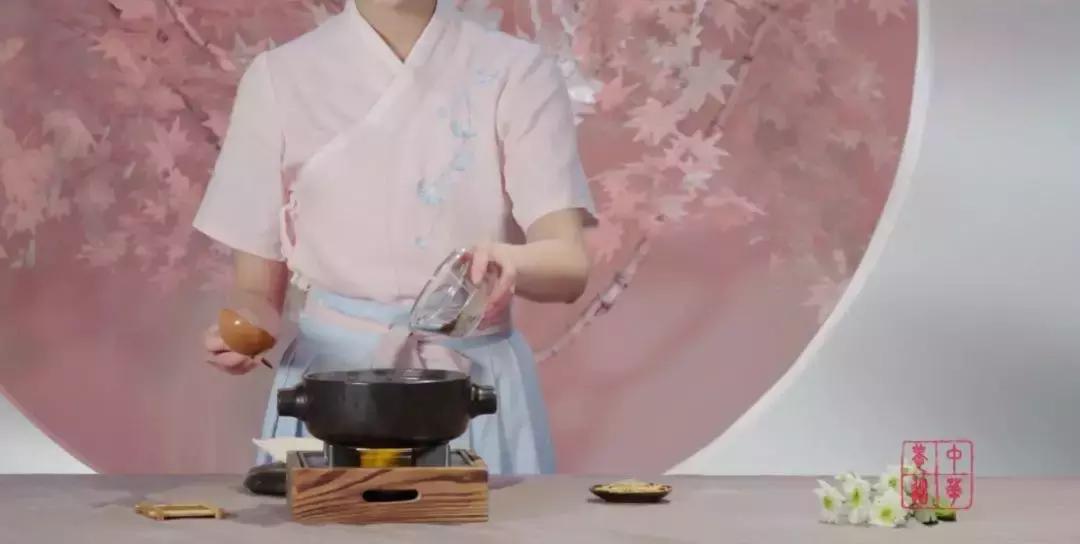 天冷常喝这碗汤滋补润肺还暖胃,冬季必喝这碗汤营养美味老少皆宜