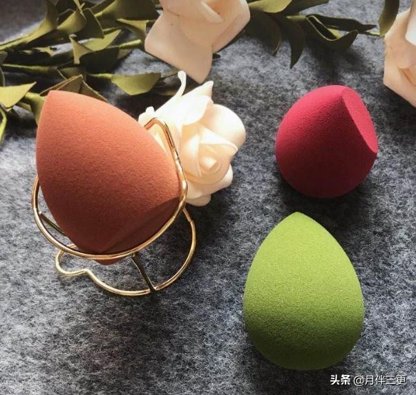 粉扑用久了会滋生细菌,湿粉扑滋生细菌