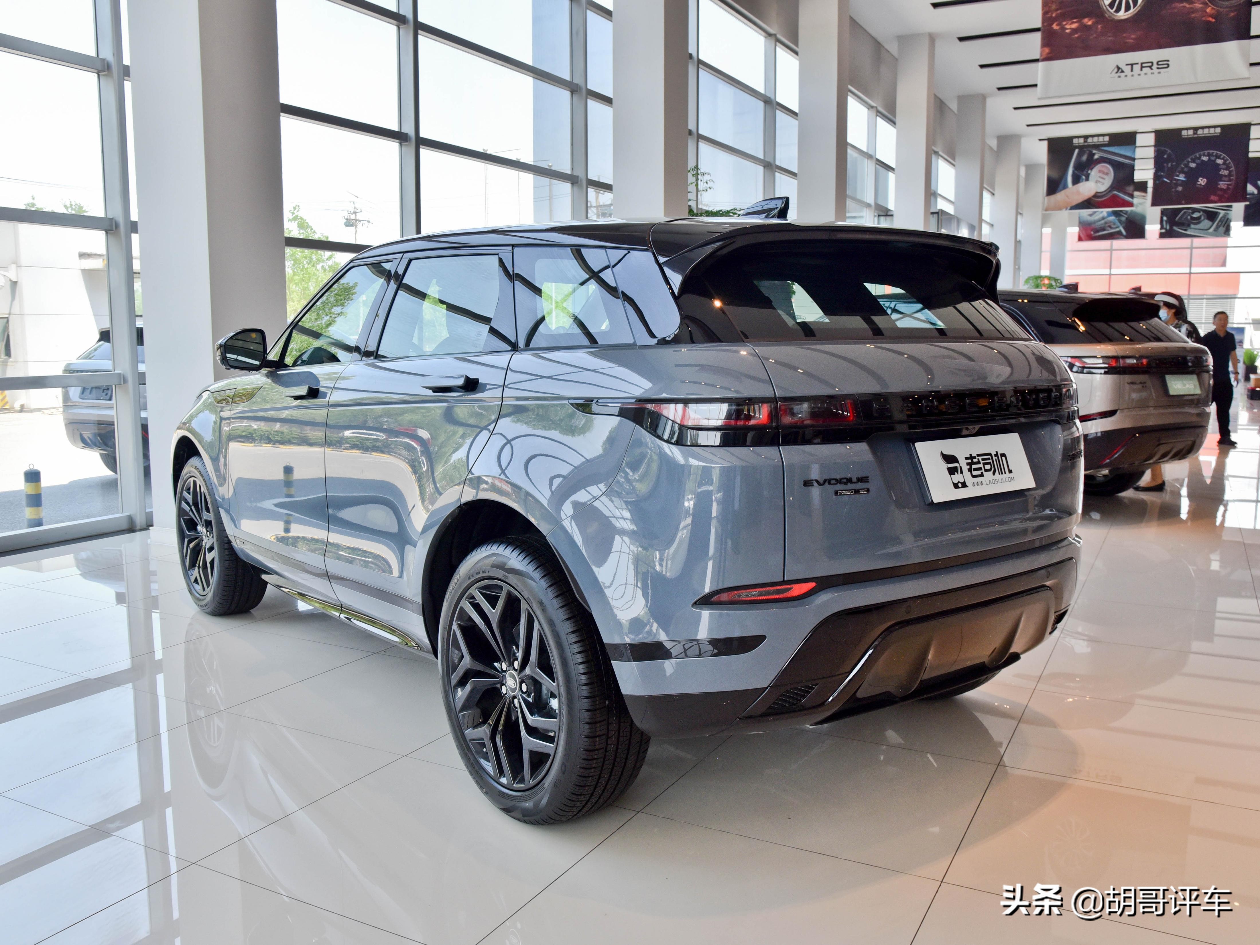 全新路虎揽胜极光驾驭全地形,99马力小型suv