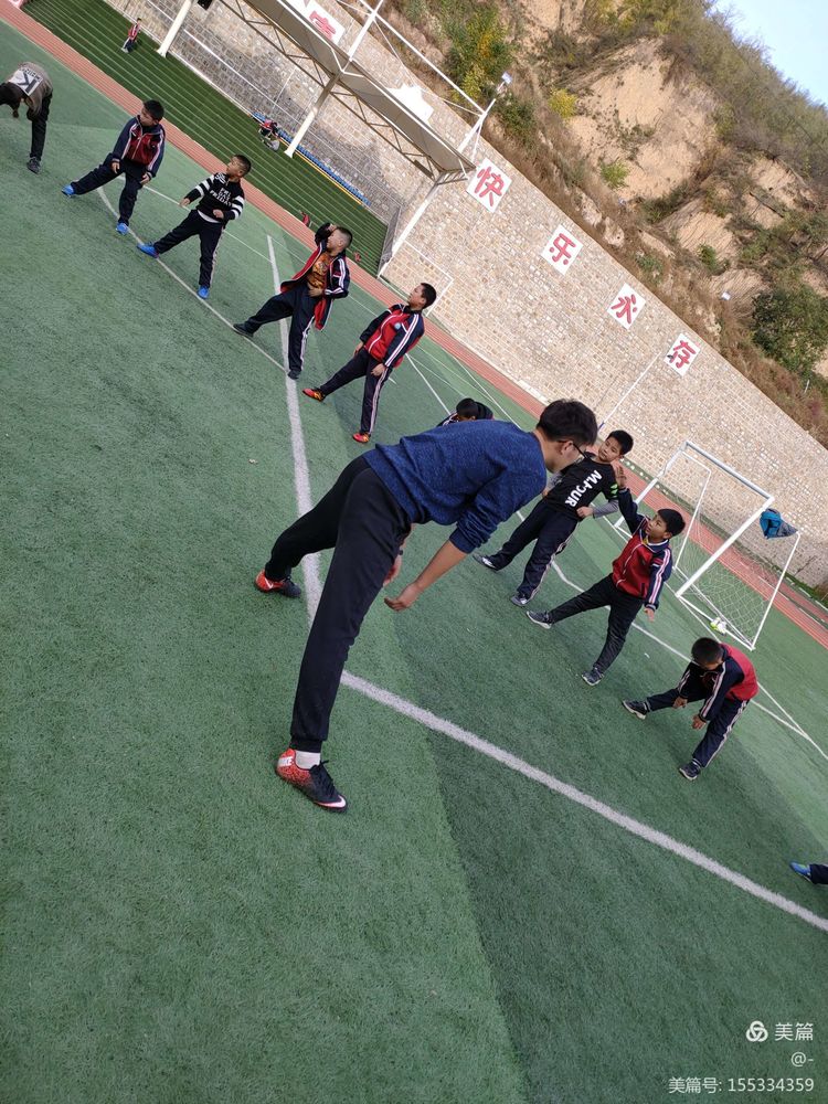 城南中心小学足球社团,龙泉街道中心小学足球社团